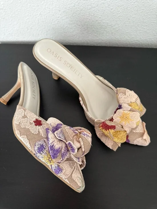 THE JANE SIGNATURE 3D FLORAL APPLIQUÉ OASIS SOCIETY Kitten Heel Mule - Picture 2 of 11